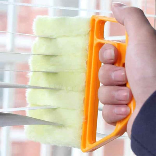 BlindsBrush, inovativní pomůcka z mikrovlákna na 2x rychlejší čištění žaluzií na obou stranách současně - Image 3