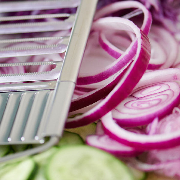 MultiSlicer, víceúčelový kráječ na zeleninu s ergonomickou protiskluzovou rukojetí a 3 různými čepelemi - Image 2