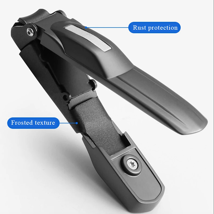 Ergonomicky tvarovaný nehtový střihač pro snadné a přesné stříhání nehtů.